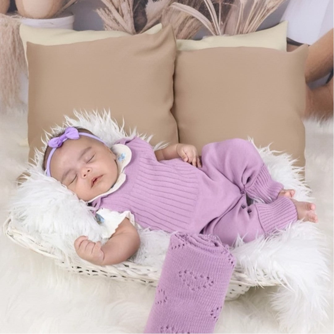 👶 BabyCharm™ – Jardineira Vira-Pé Tricot Unissex para Bebês